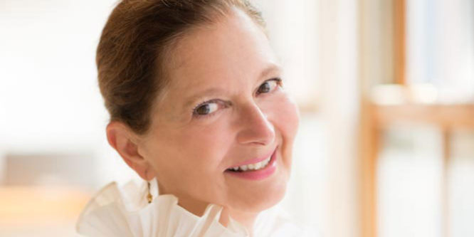 grace of no age menopause ageing women community sisterhood body lenguage posture facial expression muscles third eye covid open-heart space proaging gracefully